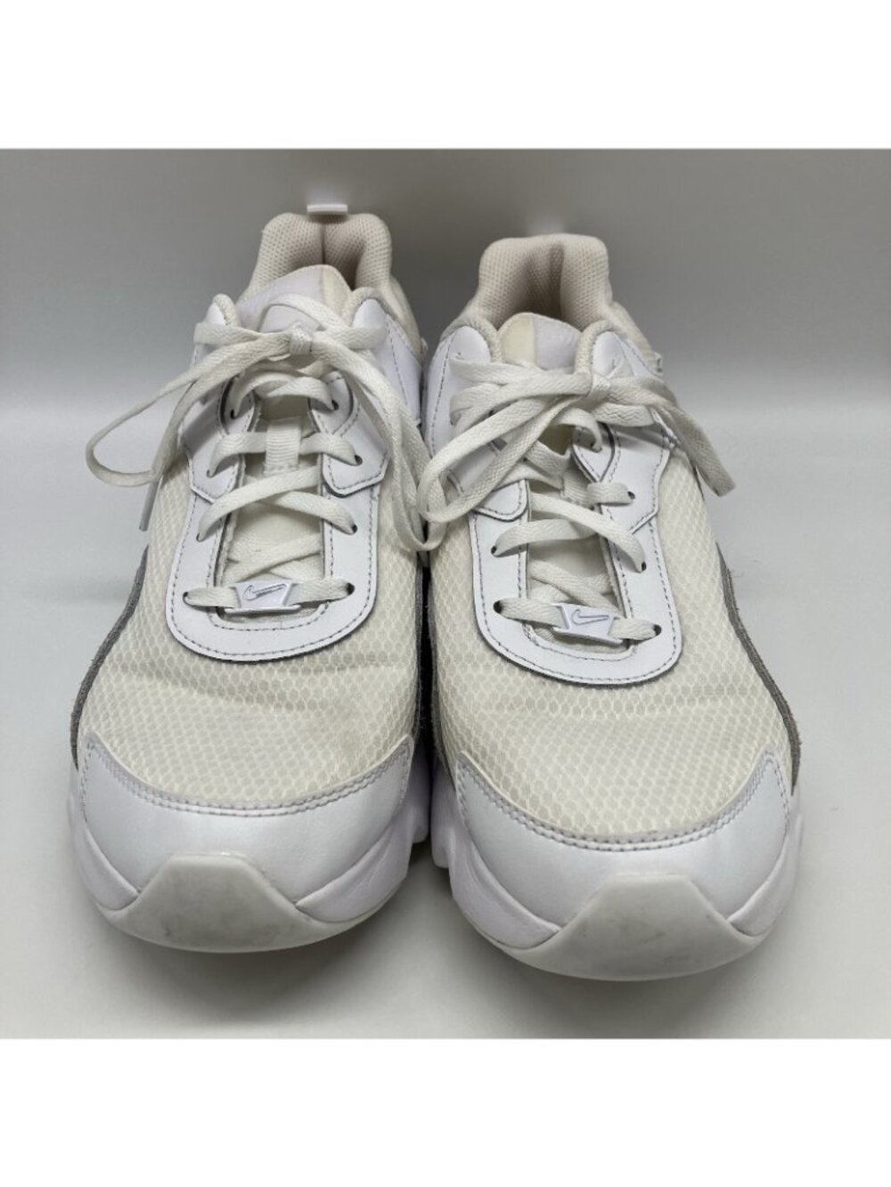 Nike RYZ 365 II Women’s White Beige Sneakers US 11 - Picture 2 of 7